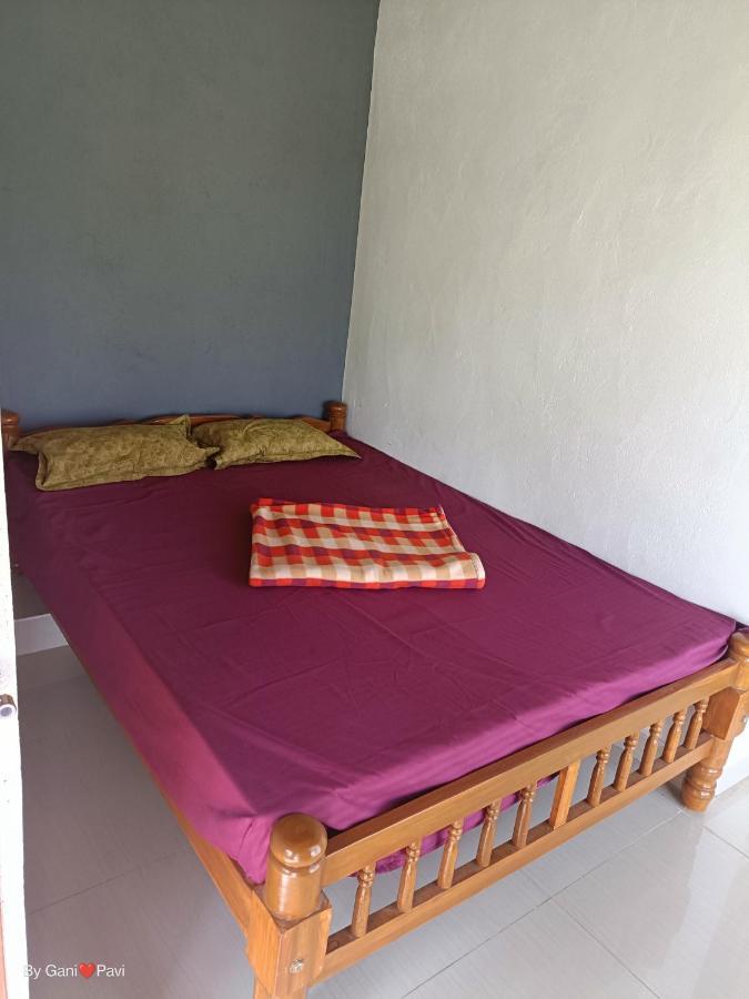 Golden Wings Cafe Hotel Gokarna  Eksteriør billede
