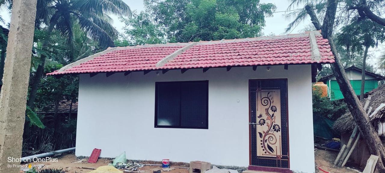 Golden Wings Cafe Hotel Gokarna  Eksteriør billede